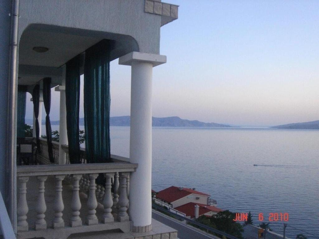 Apartment Ana Senj  Eksteriør bilde